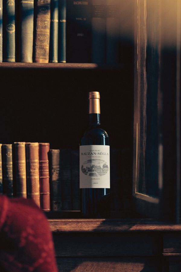 bottle-wine-rauzan-segla-2025-vintage-credits-erea-azurmendi-and-federico-reparaz